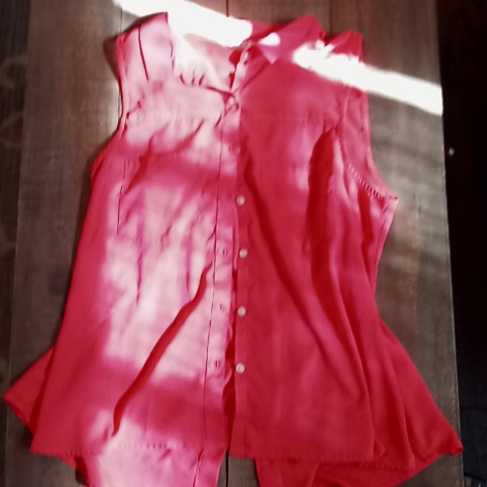 American Eagle Outfitters Sleeveless Button Down